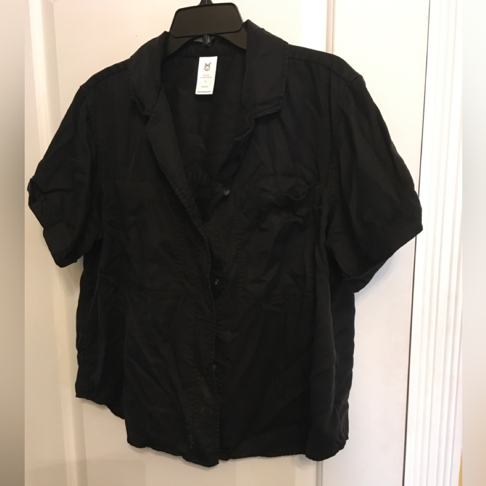 Black Short Sleeve Button-Up Shirt L